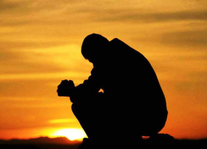 Tạo status tâm trạng buồn của đàn ông